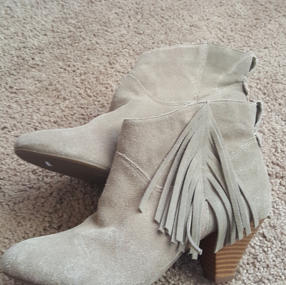 Booties - Picture 4 of 4